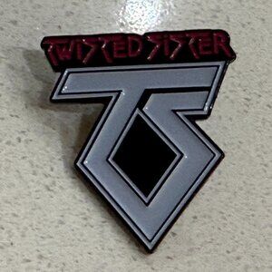 TWISTED SISTER Badge Pin